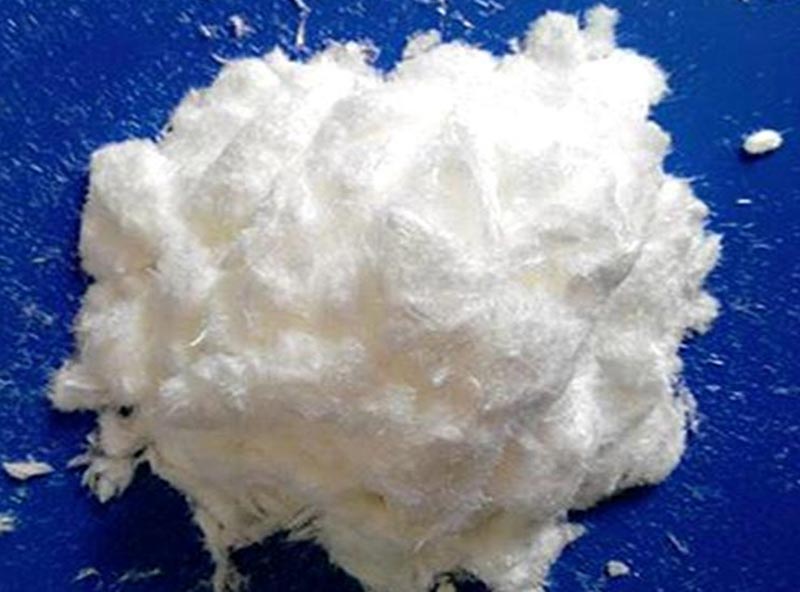用酒精制作溶劑的反應(yīng)，換成普通飲用酒的反應(yīng)會怎樣呢？